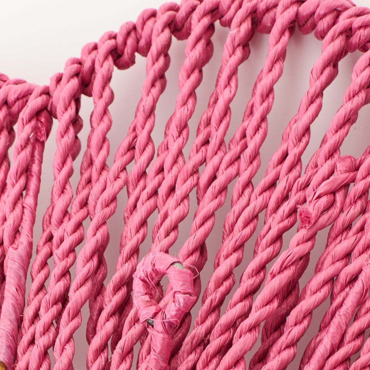 Vægspejl raffia mørkrosa J-Line