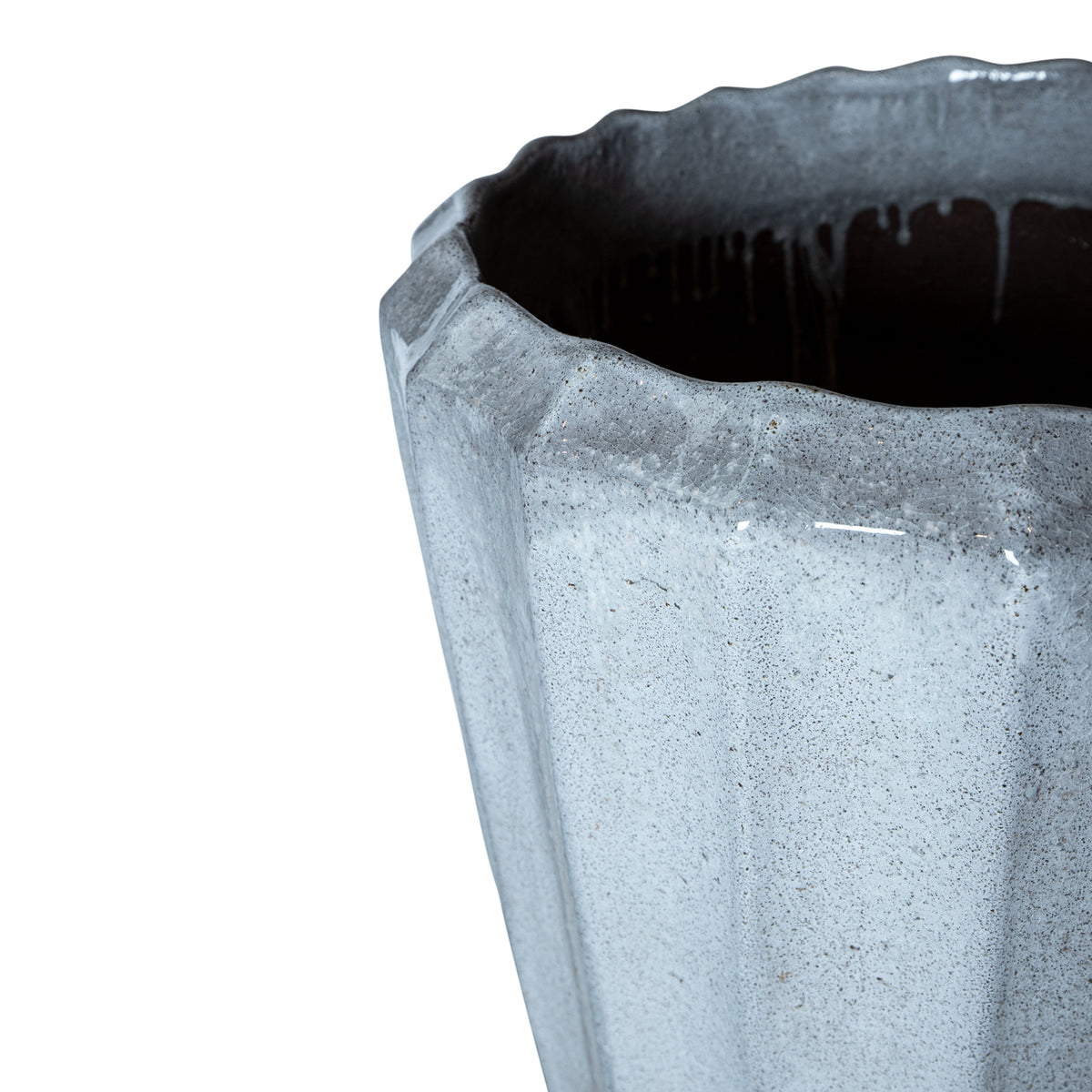 Olver White keramikpotte med rillet struktur, rund, L, PTMD