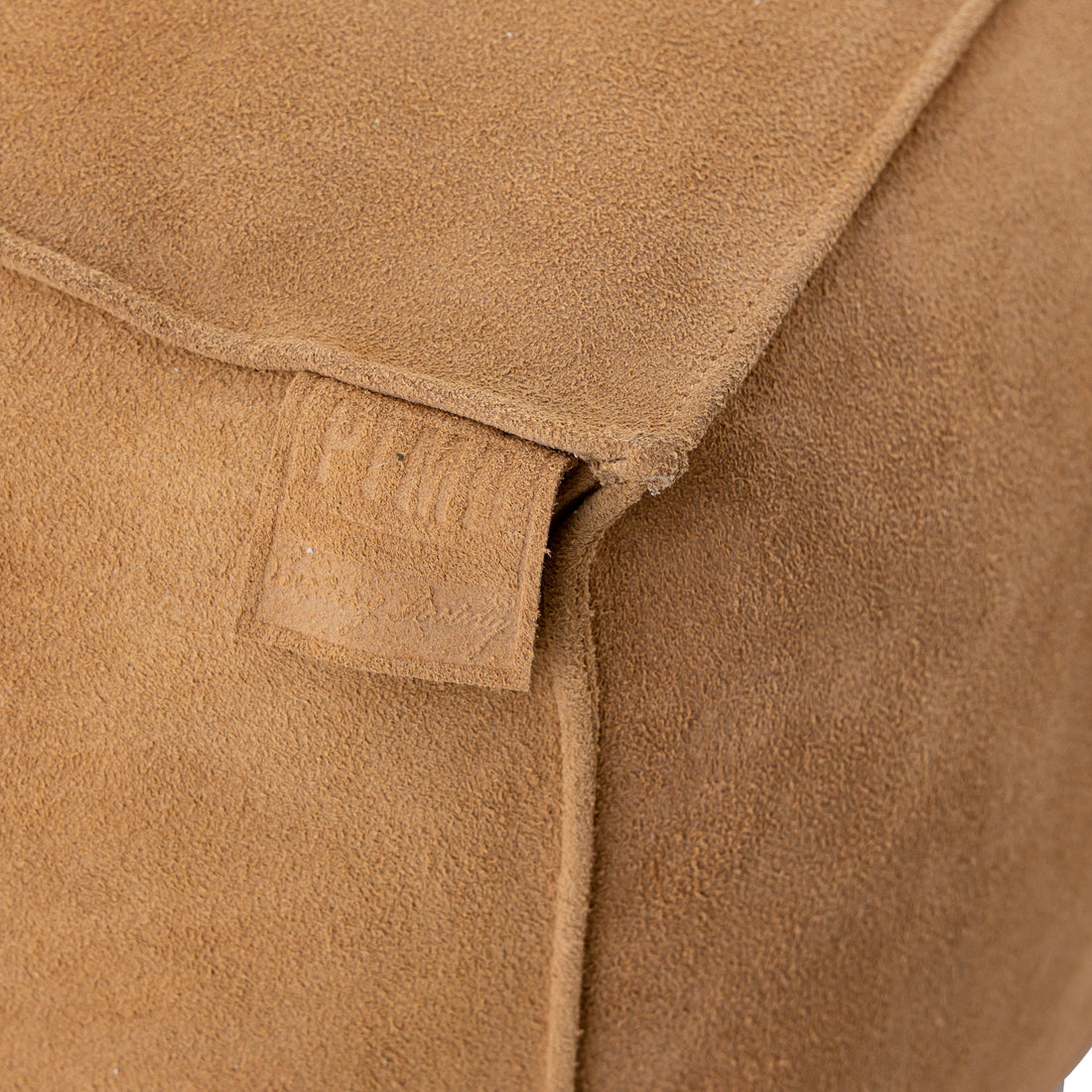 Marieke Camel pouf i ruskind firkantet PTMD