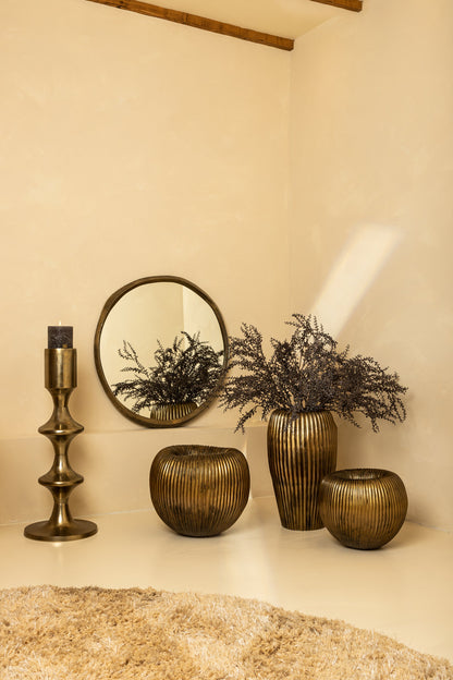 Taika Gold rund lysestage i aluminium, lav, H73 cm PTMD