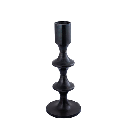 Taika Black rund lysestage i aluminium, lav, H73 cm PTMD