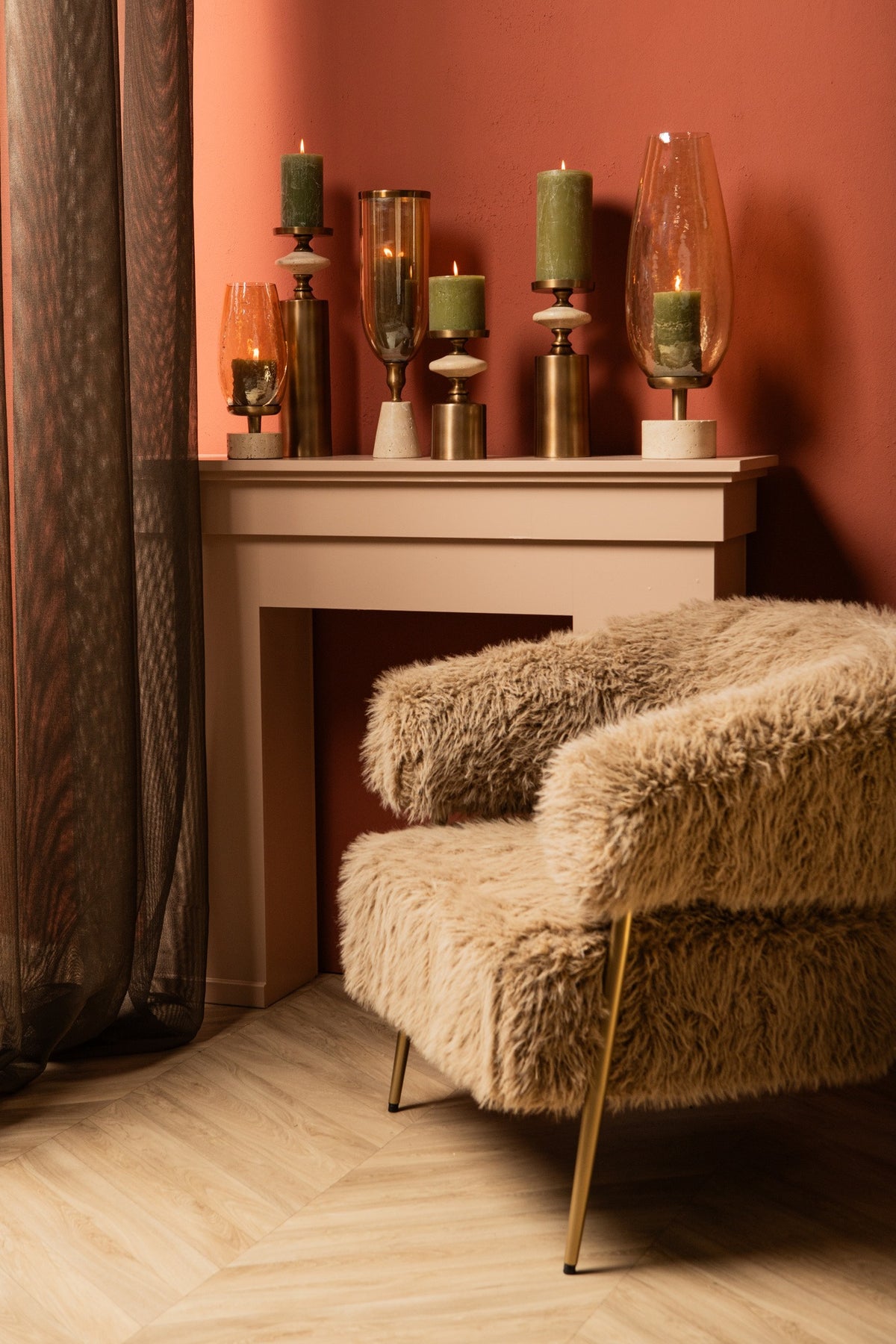 Berdand beige gulv-stormlygte med glas i kegleform, L PTMD
