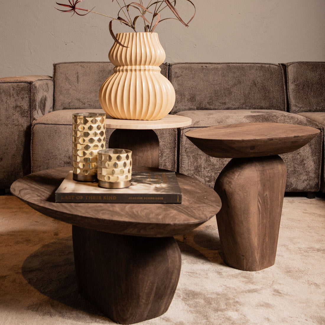 Harshad sidebord i mangotræ med naturlig finish, PTMD