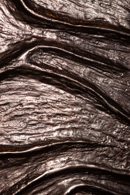 Samraj vægpanel i bronze og støbt aluminium med bølgestruktur PTMD