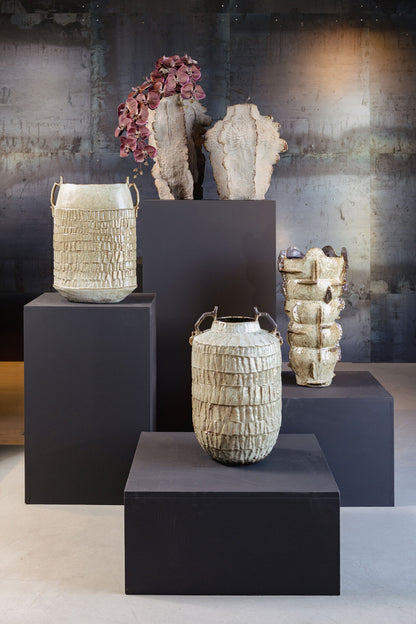 Talan beige keramisk vinklet vase med ribber, L, PTMD