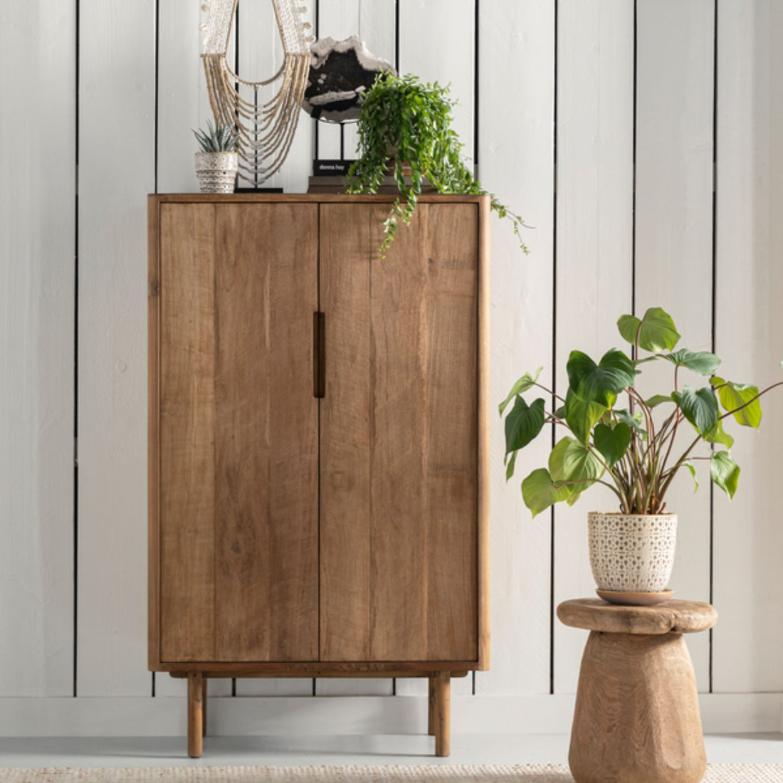 DTP Home Bliss lavt vitrineskab med 2 låger