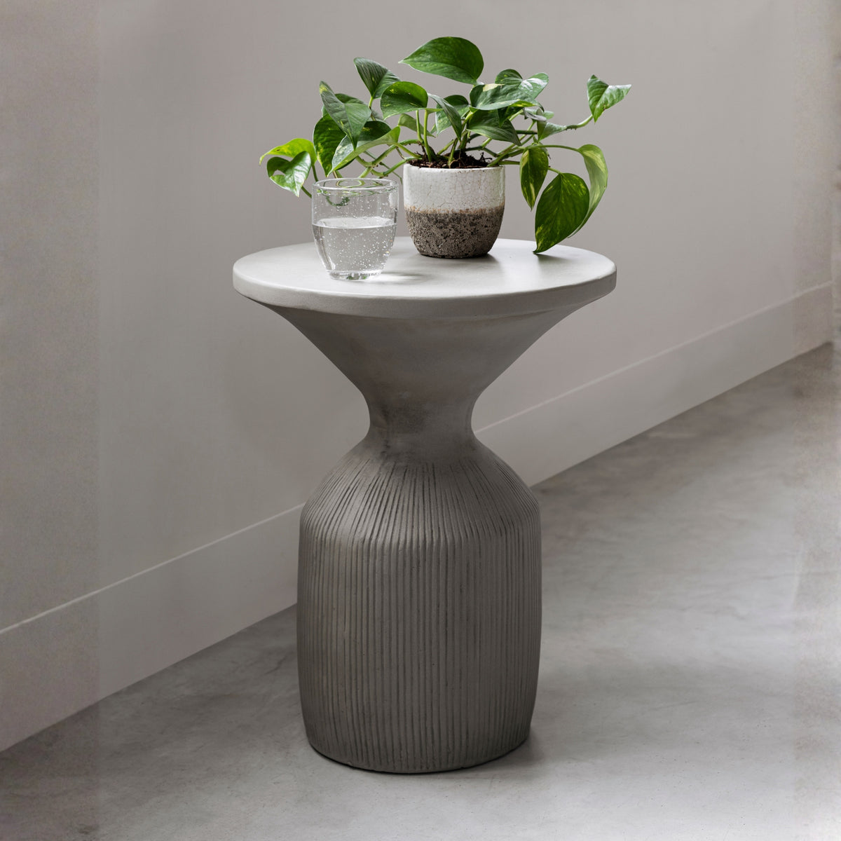 MUST Living sidebord Flora Olive