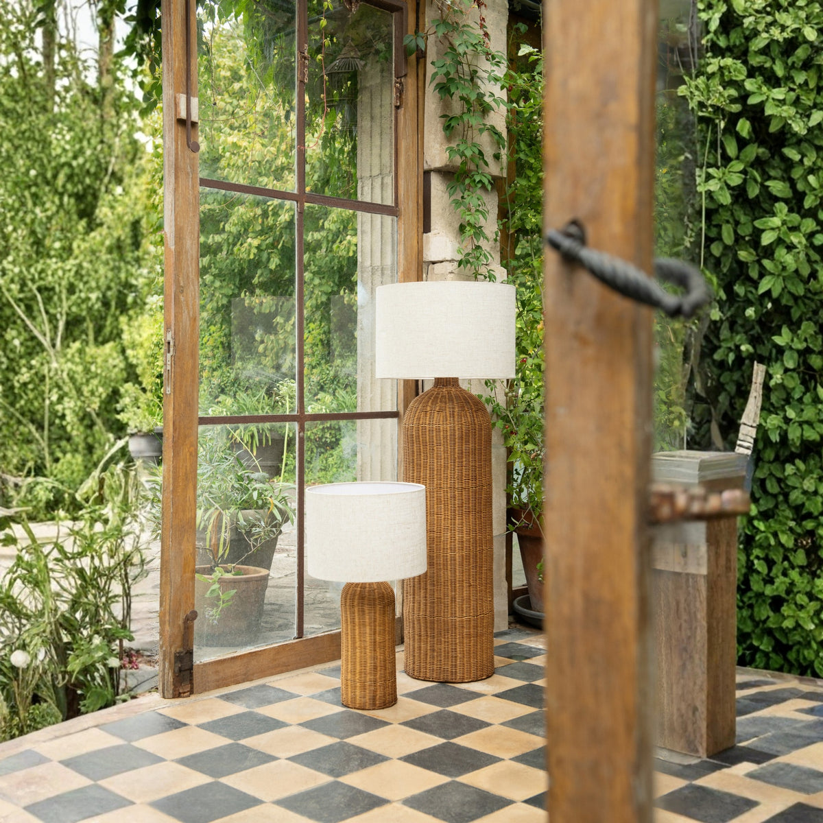Bordlampe, cylinder, metal, natur/naturhvid, lille, J-Line
