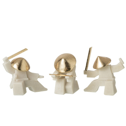 Figur i kampsport, harpiks, hvid/guld, sortiment med 3 stk. – J-Line