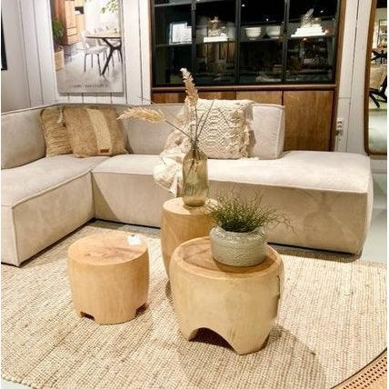 Ronde bijzettafel Puro small van MUST Living in naturel suar hout