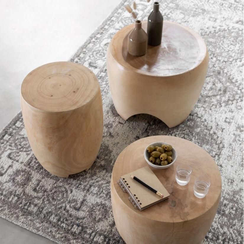 Suar houten bijzettafel Puro small met natuurlijke boomstamrand