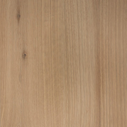 Close-up van de eiken nerf op de deuren van het Tobago dressoir in naturel