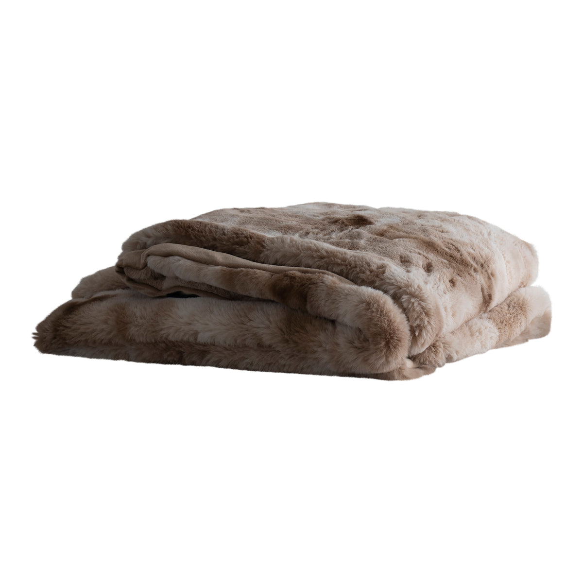 Linde Plaid Beige Fluweel 150x200cm van PTMD, opgevouwen beige faux fur plaid op witte achtergrond