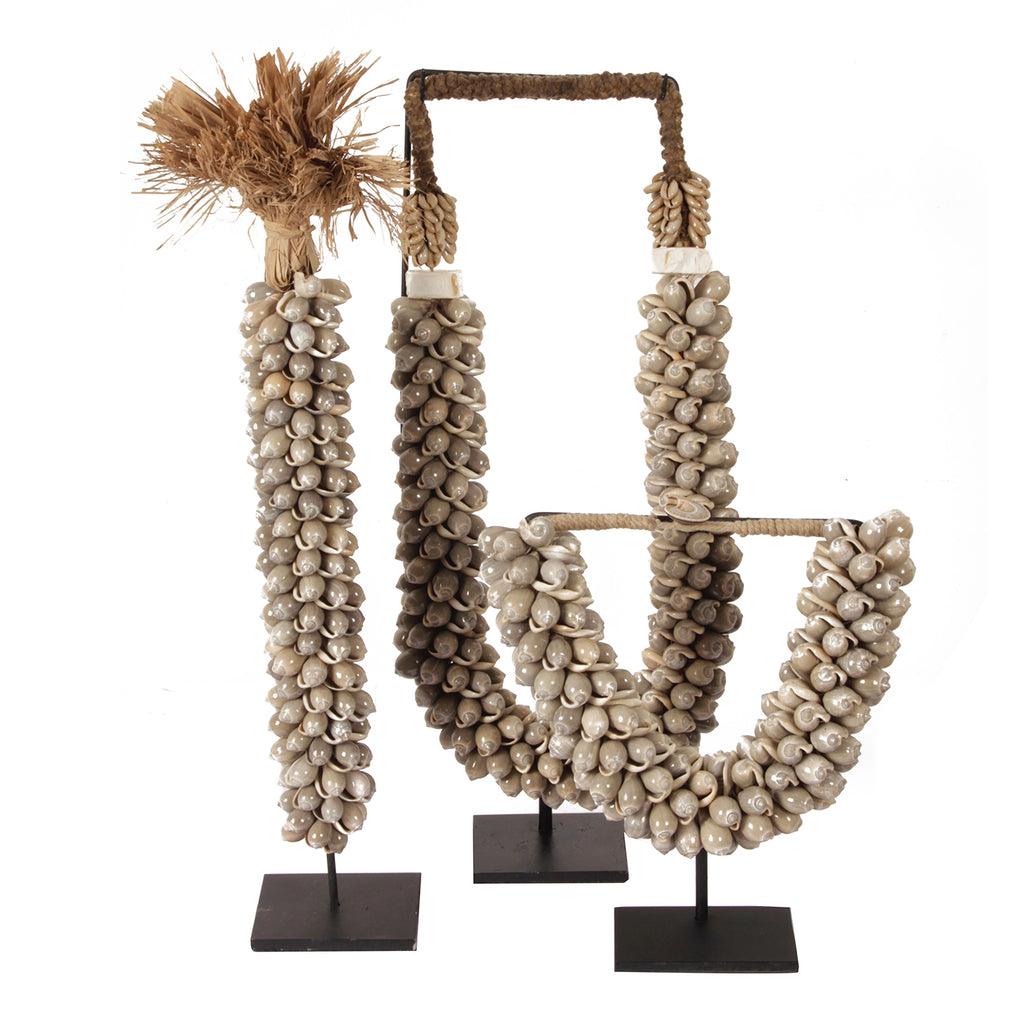 Ornament Indonesische Schelpenketting Mawar Grey/Sand - Pole To Pole - Ornament - Pole To Pole - livinglovely.nl