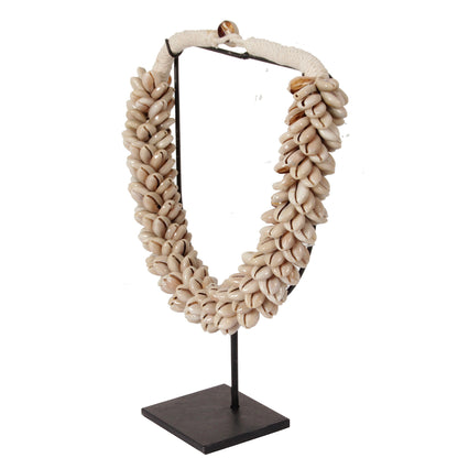 Ornament Indonesische Schelpenketting Tanoa Beige/Zwart - Pole To Pole - Ornament - Pole To Pole - livinglovely.nl