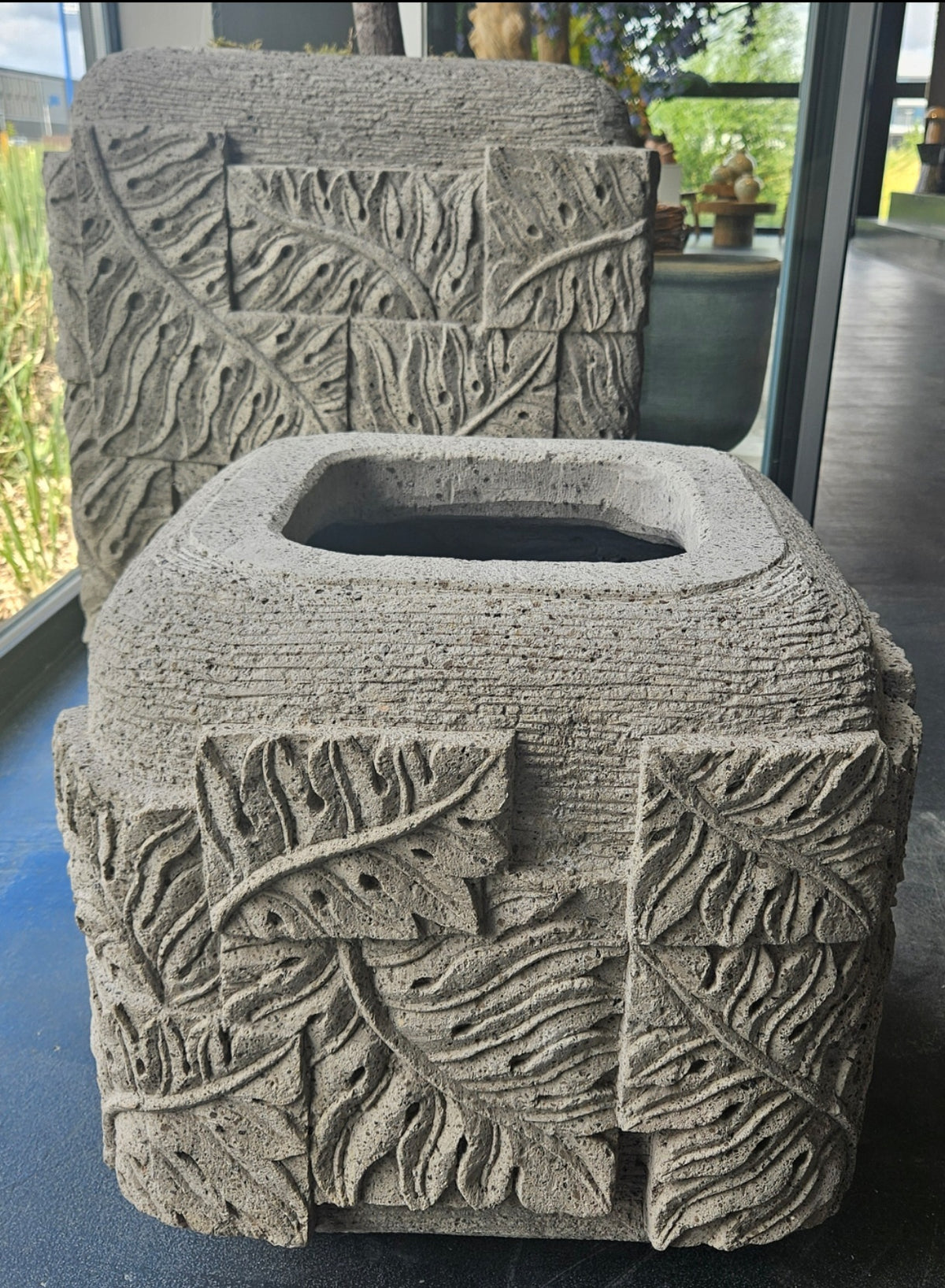 Blomsterpotte Blayd Grå Cement Palmeblad Firkantet Small PTMD