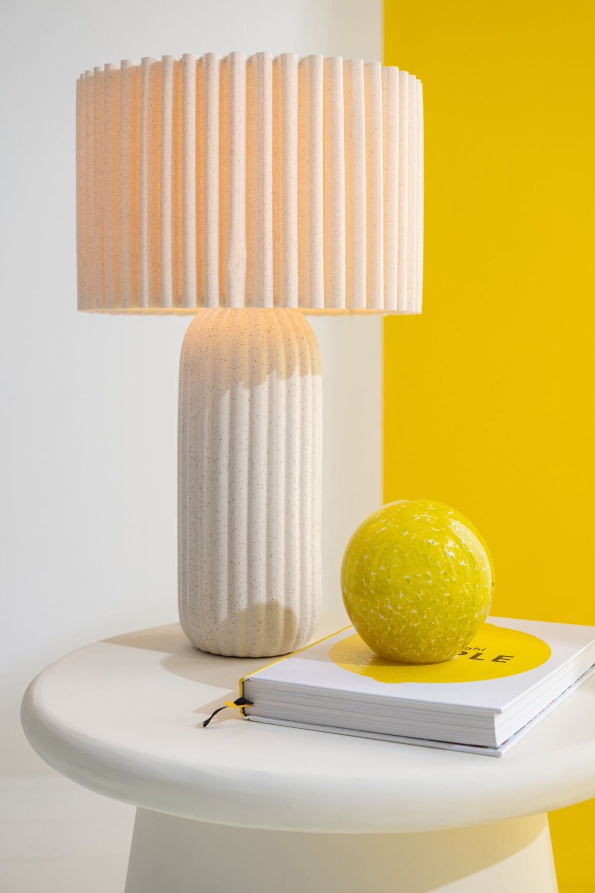 Bordlampe Esmee keramik offwhite, lille J-Line