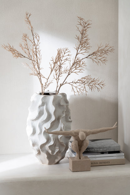 Vaas Abstract Golven Keramiek Beige Large L33cmxB33cmxH48cm - Vaas - J-Line - livinglovely.nl