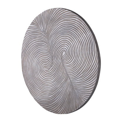 Wandpaneel Wiktor Rond Bruin Ø90cm van PTMD, schuin zijaanzicht met de diepte van het uitgesneden reliëf